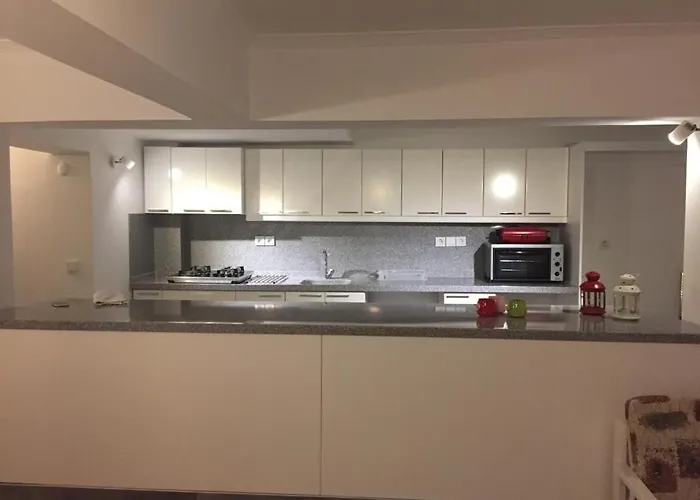 Ayvalik Goemec Garden Floor 펜션 *