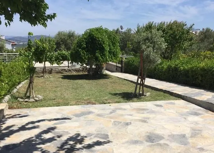 Ayvalik Goemec Garden Floor