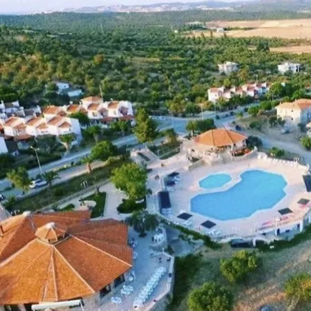 Ayvalik Goemec Garden Floor Gomec