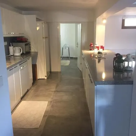 בית נופש Ayvalik Goemec Garden Floor *