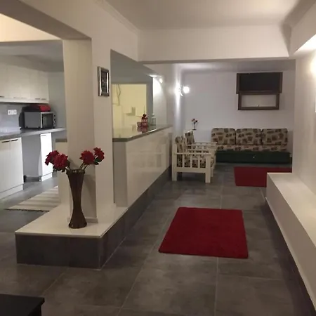 Ferienhaus Ayvalik Goemec Garden Floor