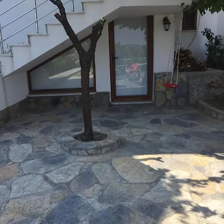 בית נופש Ayvalik Goemec Garden Floor Gomec