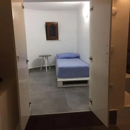 Ayvalik Goemec Garden Floor בית נופש
