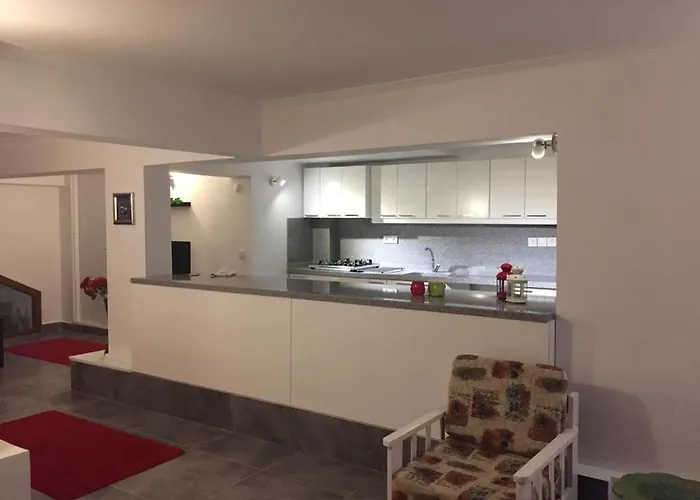 Ayvalik Goemec Garden Floor